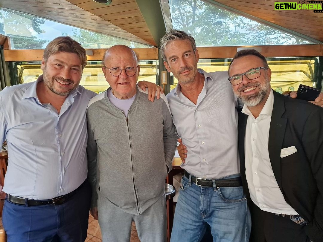 Massimo Boldi Instagram - Via col vento!💨 Repubblica di San Marino
