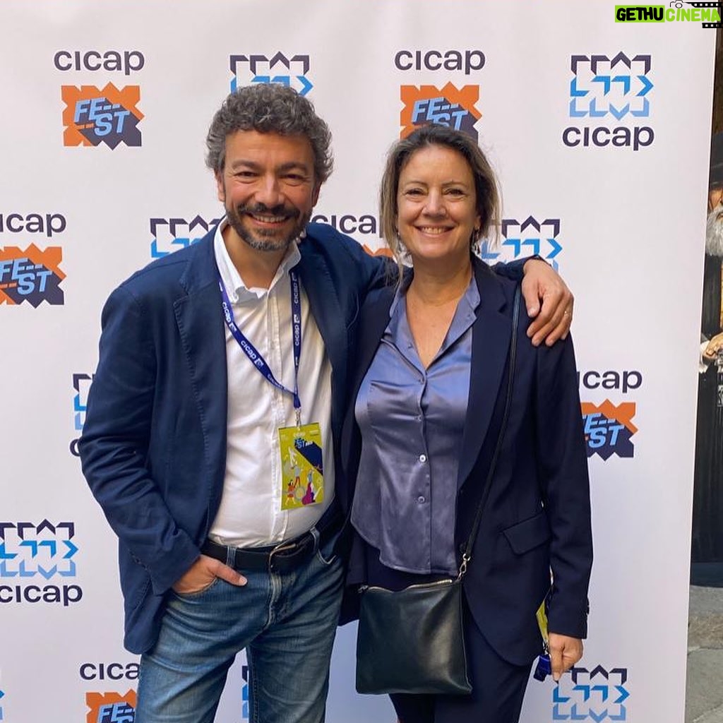 Massimo Polidoro Instagram - Un’altra bellissima immersione di stimoli, incontri e idee al @cicap_it Fest! Impossibile elencare o mostrare qui le tantissime persone meravigliose che ho avuto il piacere di incontrare: questo è solo un piccolo assaggio, ma quando avrò visto le foto ne arriveranno altre. Grazie a tutte e a tutti, i volontari, lo staff, l’organizzazione @frame_divagazioni, le relatrici, i relatori, i partner, le istituzioni, gli sponsor e il pubblico per avere contribuito a rendere ancora una volta Padova la capitale italiana della razionalità. Anche se solo per un fine settimana 😉. #cicapfest23 #cicap #pieroangela #albertoangela #massimopolidoro #naviganti Palazzo del Bo