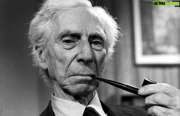 Massimo Polidoro Instagram - "Il problema dell'umanità è che gli stupidi sono sempre sicurissimi, mentre gli intelligenti sono pieni di dubbi". Lo ha detto Bertrand Russell ed è vero oggi così come lo era un secolo fa. Eppure, il dubbio è alla base del pensiero critico e del metodo scientifico: imparare a esercitarlo, anche nella vita quotidiana, dovrebbe essere un nostro dovere. Ed è proprio quello che cerco di insegnare nel mio corso "L'arte di ragionare". Scopri di che si tratta: https://bit.ly/49bobU5