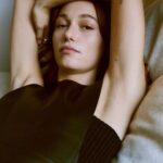 Mathilde Ollivier Instagram - Talking about life, inspiration & @netflix1899 with @behindtheblinds ! Thank you for the very fun time! https://www.behindtheblinds.be/love/french-new-wave 🤍