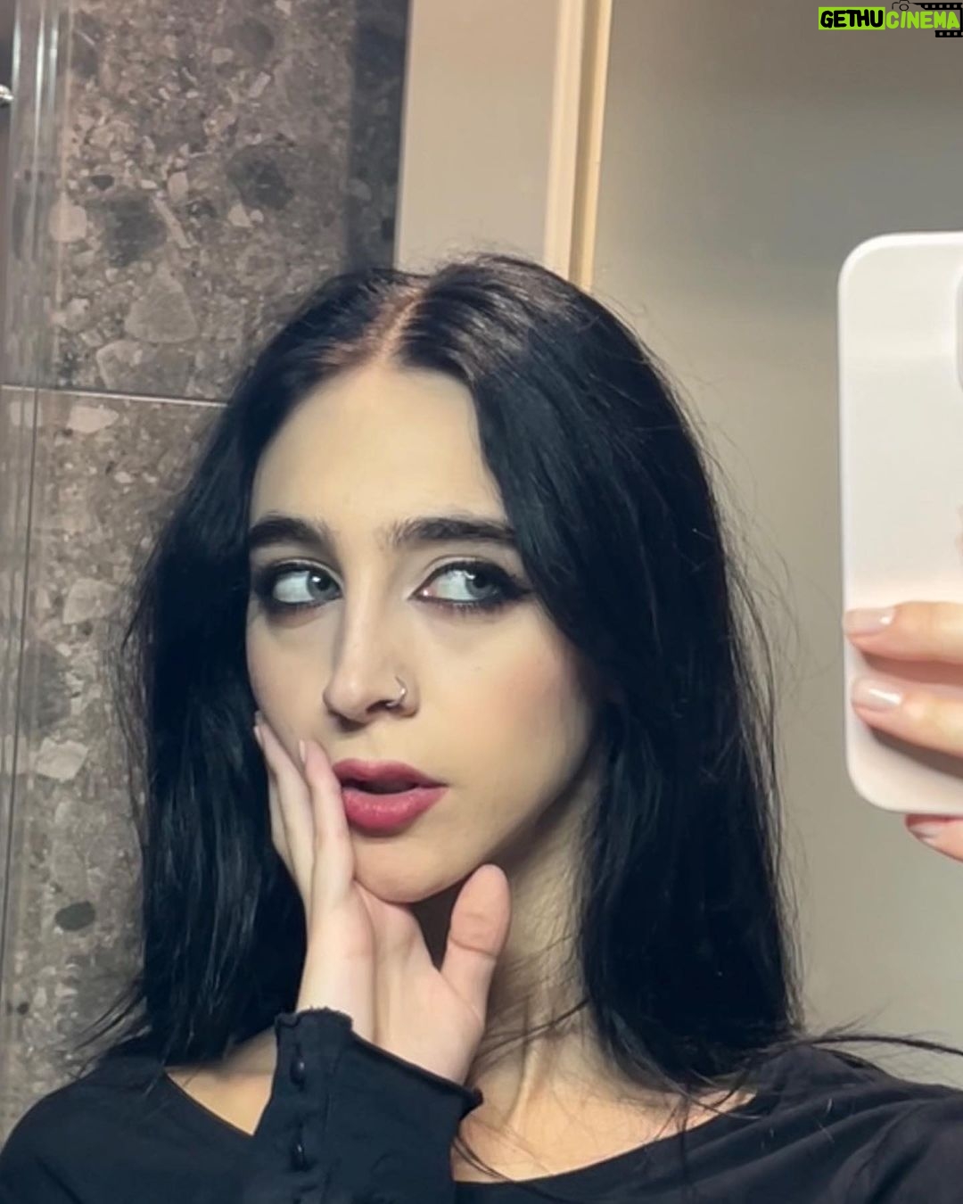Matilda Morri Instagram - Quella cipria faceva flashback