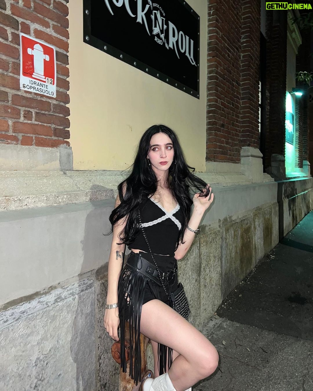 Matilda Morri Instagram - Weekend tra Pu$$y dei Rammstein, Animal Crossing e Christopher Nolan. Dirige l’orchestra il maestro Yngwie Malmsteen 🎸