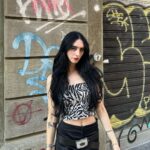 Matilda Morri Instagram - Weekend tra Pu$$y dei Rammstein, Animal Crossing e Christopher Nolan. Dirige l’orchestra il maestro Yngwie Malmsteen 🎸