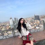 Matilda Morri Instagram - Molto figo l’evento di @guccibeauty di ieri. Scusate se ho le sbucciature sulle tibie. Anzi no non mi scuso Invited by @guccibeauty Capi e accessori forniti da Gucci