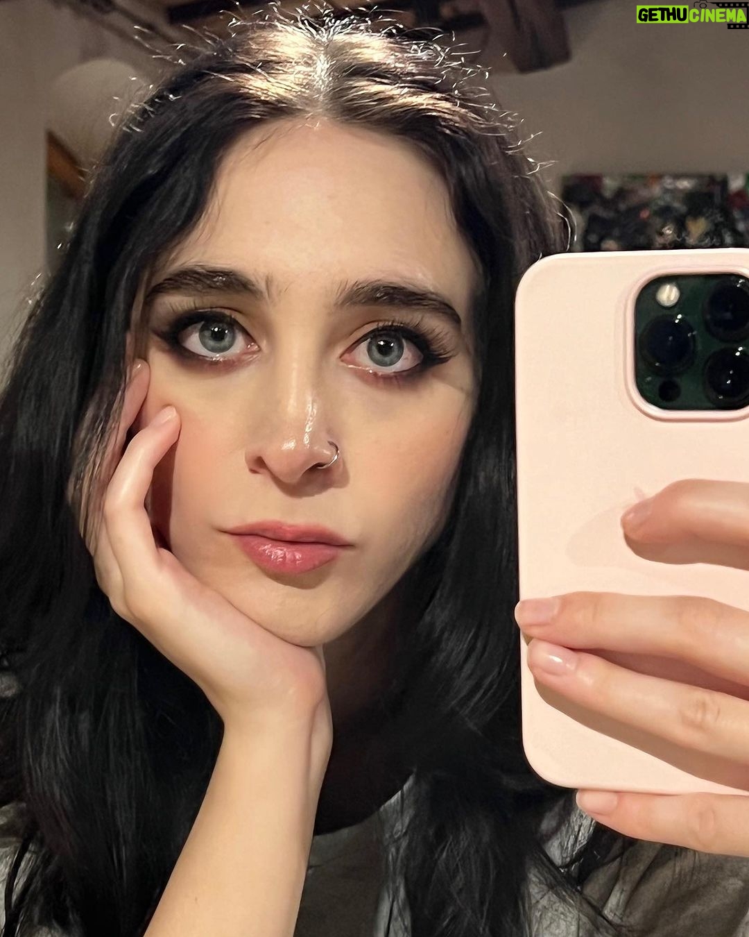 Matilda Morri Instagram - E me fa male ‘o core, ‘o ssaje pure tu