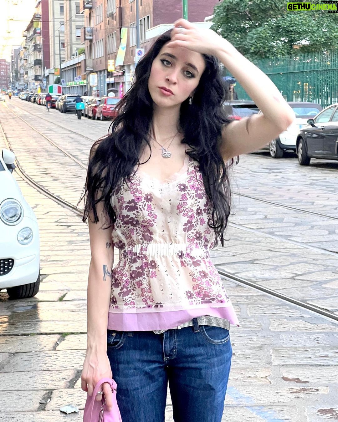 Matilda Morri Instagram - Your favorite pinky t0x1c mommy + Forever & Ever di @dior perchè è un floreale proprio da mammina clean 🎀🧼🌸 Milan, Italy