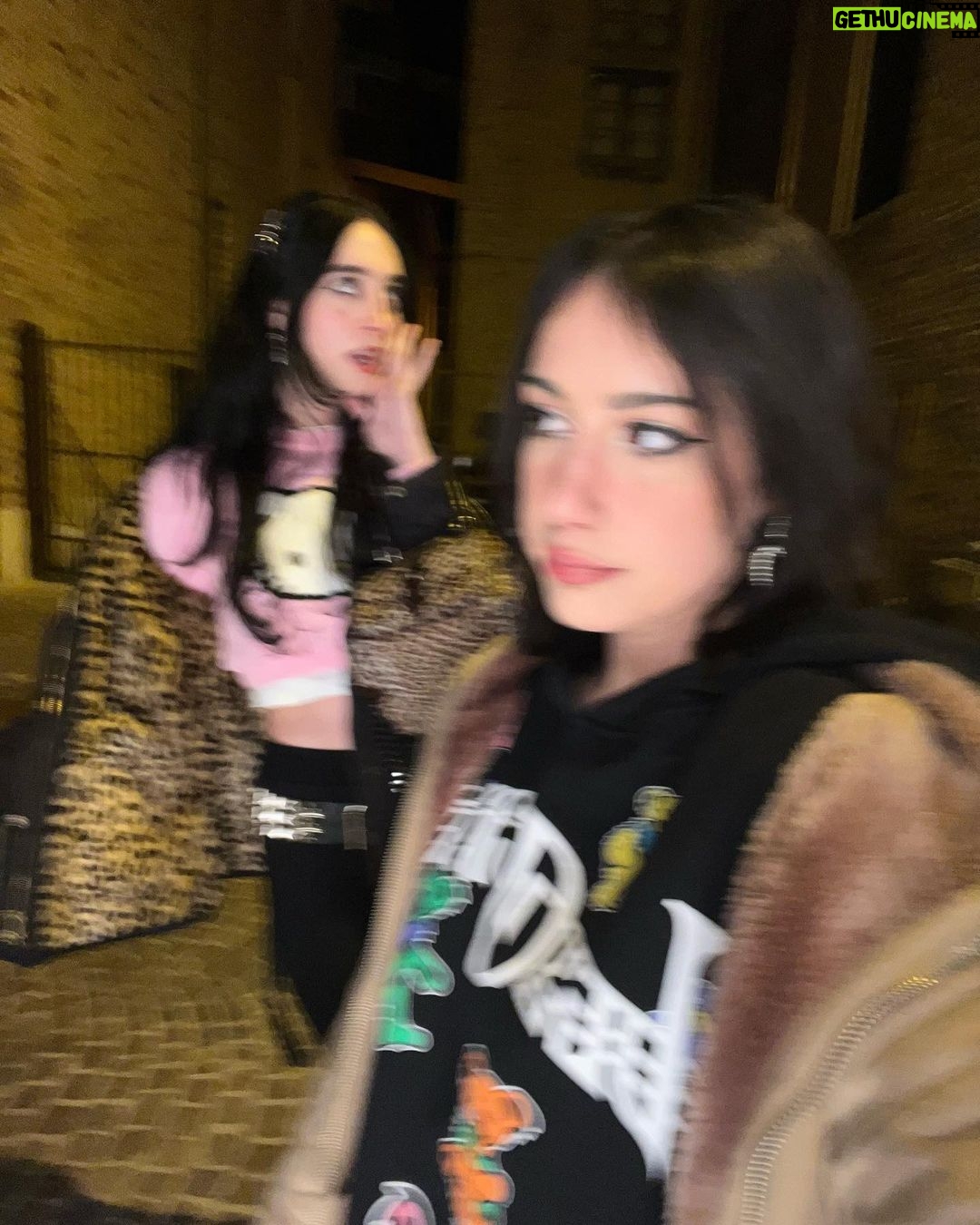 Matilda Morri Instagram - S = KB· log W Milan, Italy