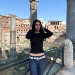 Matilda Morri Instagram - La differenza tra me e Giulio Cesare è che io Imperatrice lo sono davvero. Lui invece no Roma