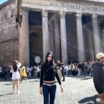 Matilda Morri Instagram - La differenza tra me e Giulio Cesare è che io Imperatrice lo sono davvero. Lui invece no Roma