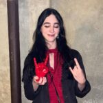 Matilda Morri Instagram - Riassunto Esxence 2023: Ho pulito i pavimenti come una vera femmina, ho scoperto diversi profumi (quello ispirato al fiume Volga costa €600), NON ho dormito, ho trasformato Alex in una vera e-girl della Gen Z, ho fatto una cena pazzesca con il team di @tizianaterenzi.official e ho vinto un paio di corna alla tombola di @nobile1942 Esxence - The Scent Of Excellence