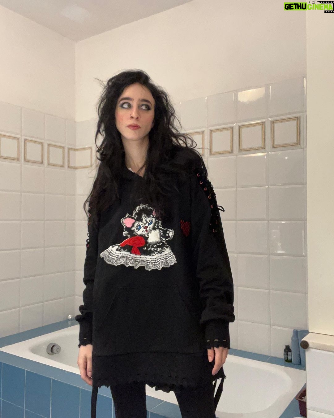 Matilda Morri Instagram - Sono d3pressa ma sp4cco comunque pensa se non lo fossi