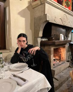 Matilda Morri Instagram - Sono d3pressa ma sp4cco comunque pensa se non lo fossi