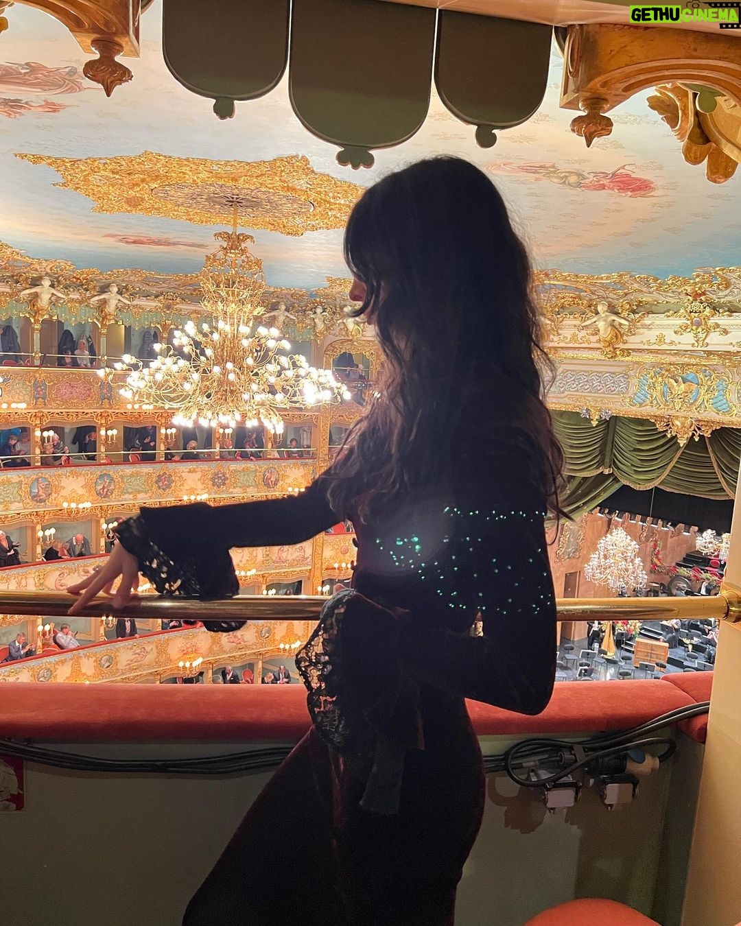 Matilda Morri Instagram - Capodanno vampirico in uno dei teatri più belli del mondo Teatro La Fenice