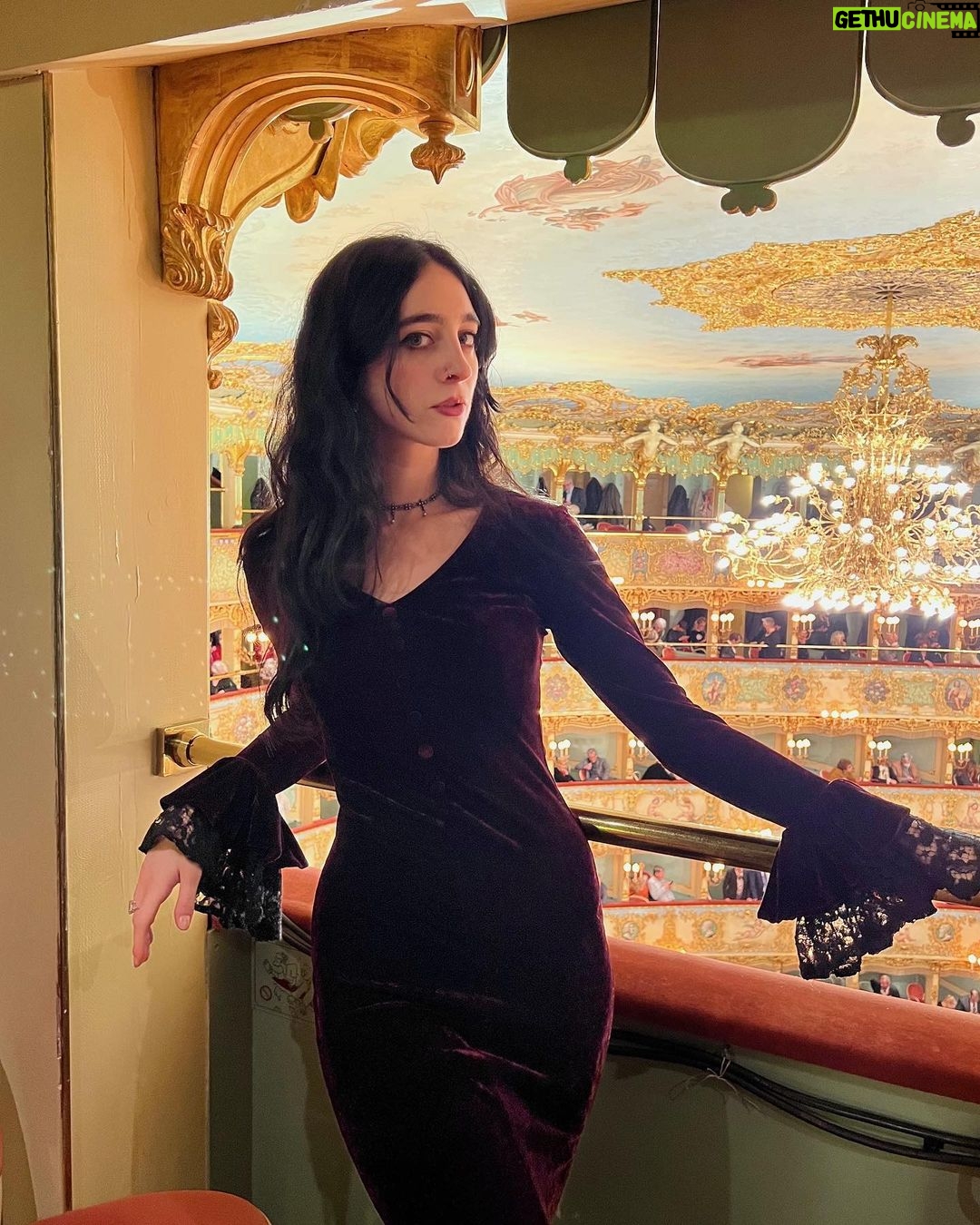 Matilda Morri Instagram - Capodanno vampirico in uno dei teatri più belli del mondo Teatro La Fenice