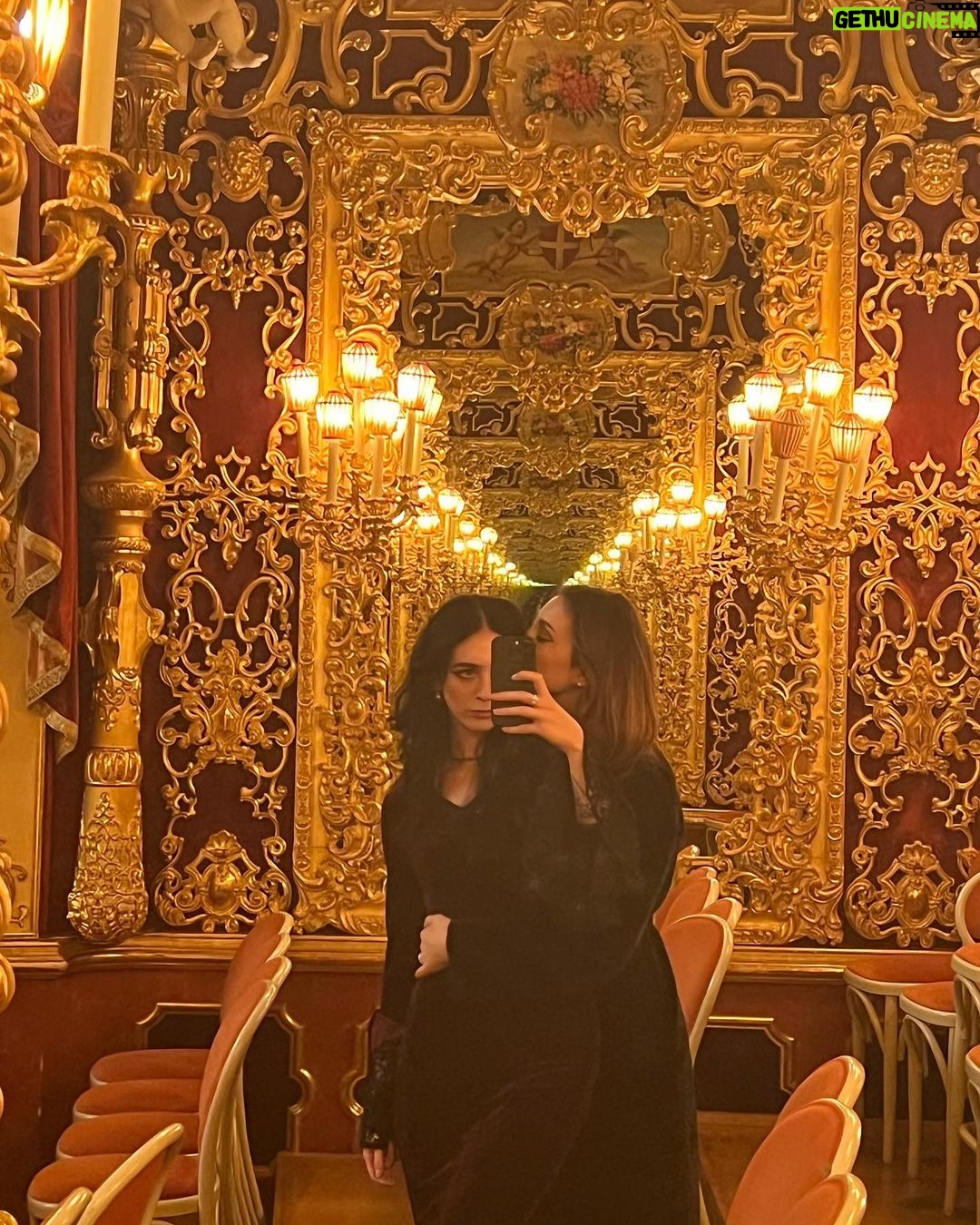 Matilda Morri Instagram - Capodanno vampirico in uno dei teatri più belli del mondo Teatro La Fenice