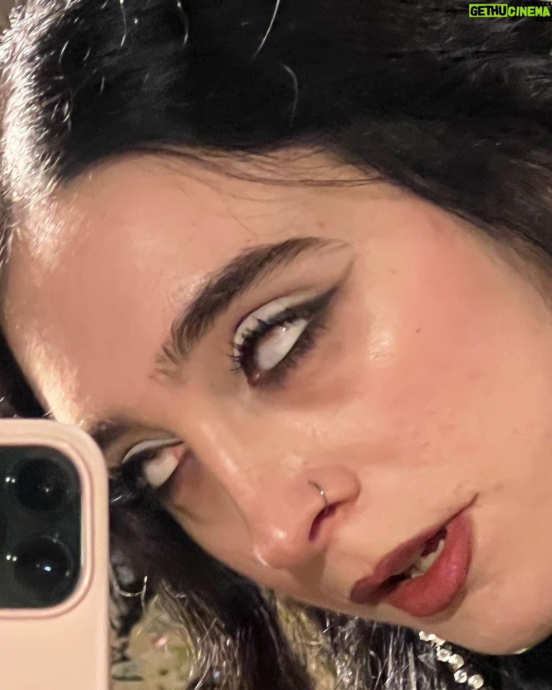 Matilda Morri Instagram - Gennaio non mi è mai piaciuto