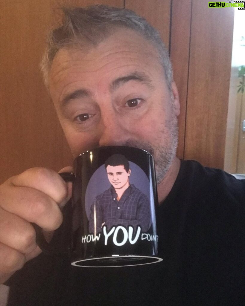 Matt LeBlanc Instagram - Here’s the second drop of the limited edition Cast Collection featuring some of our favorite moments and lines from seasons 4-6. Available for a limited time only at represent.com/friends (link above in bio). Hope you guys enjoy. #howyoudoin
