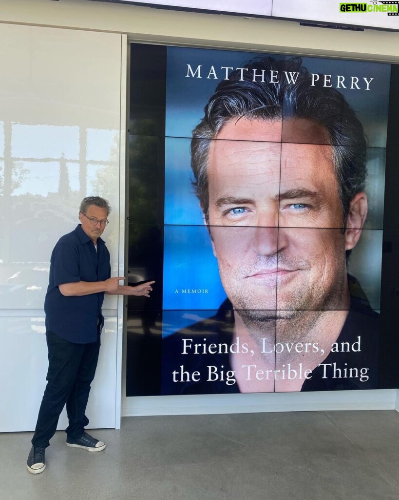 Matthew Perry Instagram - Some BIG news ➡️ Join me on my book tour this November! Tickets on sale now (link in bio). Looking forward to seeing you and sharing stories from FRIENDS, LOVERS, AND THE BIG TERRIBLE THING.