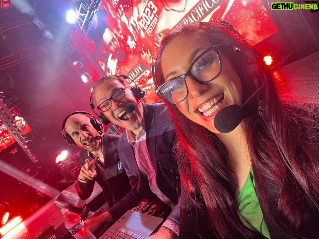 Matthew Rehwoldt Instagram - Awesome time last night at @njpw1972 #ASJF2023 with my broadcast colleagues! Catch up on @njpwworld_official if you missed the “meaty juicy” action! 🤳 @vforveda Philadelphia, Pennsylvania