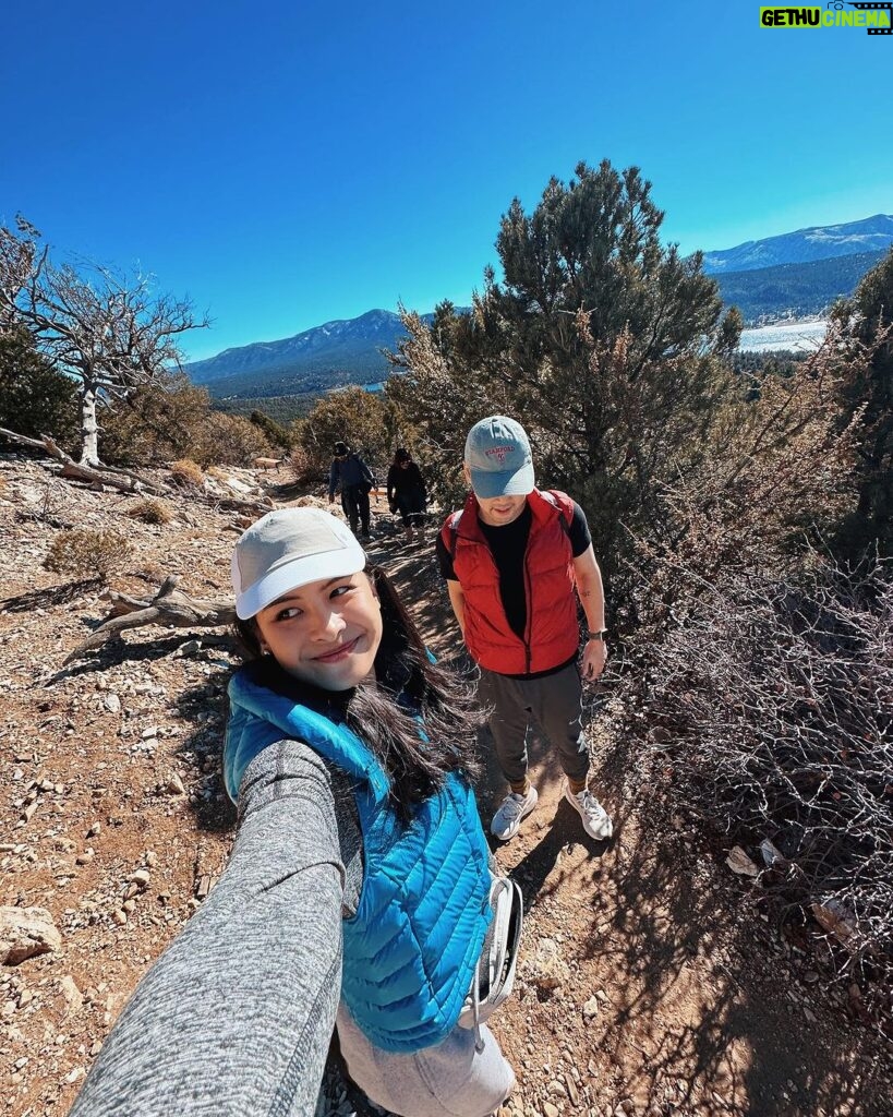Maudy Ayunda Instagram - The Hike: Choi family edition ☀️🏞️ Big Bear Lake, California