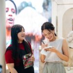 Maudy Ayunda Instagram - @fromthisisland’s first JxB!! 🥹 What an experience. Thank youu to everyone who came and showed our brand so much love. Seneng banget kemarin bisa ketemu temen2 dan dengerin experience kalian sama produk2 kesayangan aku ini. Can’t wait to share more with you next year. Tungguin yaa 💕