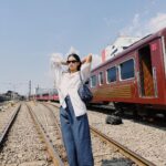 Maudy Ayunda Instagram - Kereta arah kota~