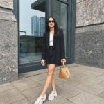Maudy Ayunda Instagram - Friday fit. Featuring my fave top from #LazLook. Loove shopping at LazLook karena pilihannya banyak dan mau belanja kapan aja dan berapa aja pasti selalu gratis ongkir! Plus sekarang lagi ada Fashion Flash Deals, so you can get discount up to 80% + extra voucher 20% and cashback! Don't miss it 💕 @lazada_id