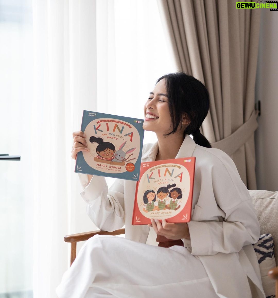 Maudy Ayunda Instagram - I have always believed in the power of stories. Growing up, I immersed myself in storybooks and this truly fired up my love for learning. My passion for literacy led to Kina’s story: a series of children’s stories I wrote and released a few years ago, and beautifully illustrated by @kathrinhonestaa. To this day, it always warms my heart to see and hear how Kina has touched the hearts of young readers and parents. 🥲 This moved me to self-publish and continue Kina’s journey with additional features (activity pages + parent guide). More stories are coming later this year! Dalam rangka Hari Anak Nasional, you are now able to PRE-ORDER the new extended versions of the two Kina books. The books will ship in August and first 100 buyers will get a signed copy and fun Kina stickers! Go to my official store on the link in bio. :)