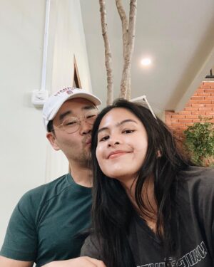 Maudy Ayunda Instagram - First super chill Sunday in a while. Spent it annoyin my fave person 💕 @jessechoi_