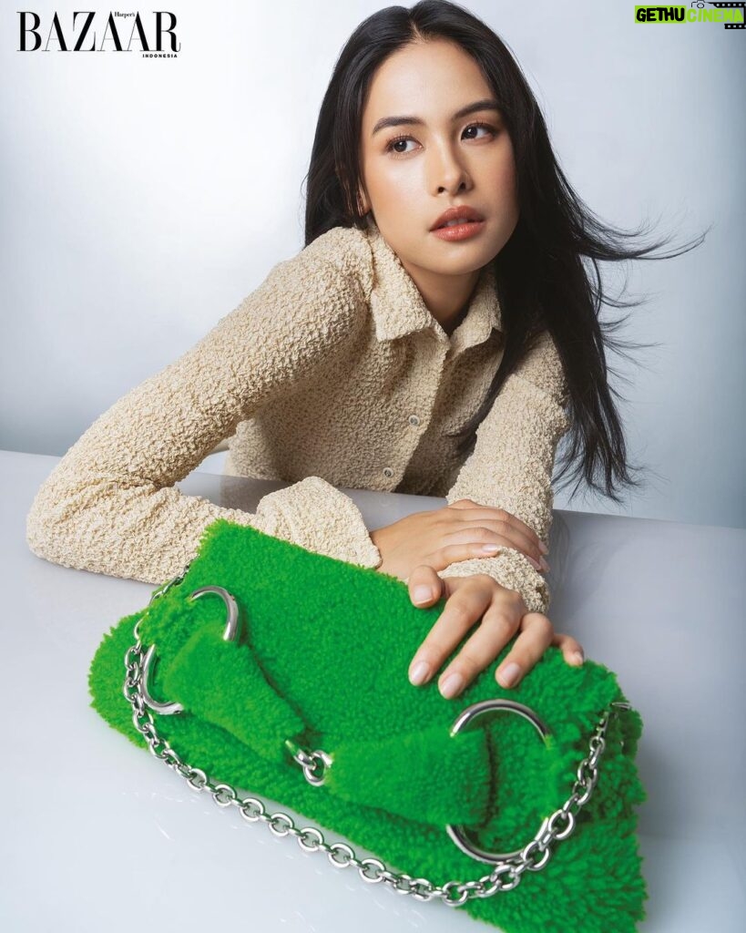 Maudy Ayunda Instagram - Thrilled to be gracing @bazaarindonesia’s cover of the September 2023 Icons Issue, all clad in @gucci. 🤍 Had a great time sharing about my projects and reflecting on my career and the mental resilience in facing this ever-changing industry. #gucci #guccifallwinter23 Wardrobe and accessories, @gucci Fotografer: @npmalina - @npmphoto Editor Fashion: @michaelpondaag Interview: @sadini Makeup: @sissysosro Hair: @yezhadjohair Asisten fotografer: Badrul, Klarita Dania, Melvin Roberto, Opick Retoucher: Regie Aufar Asisten stylist: Vala Makki