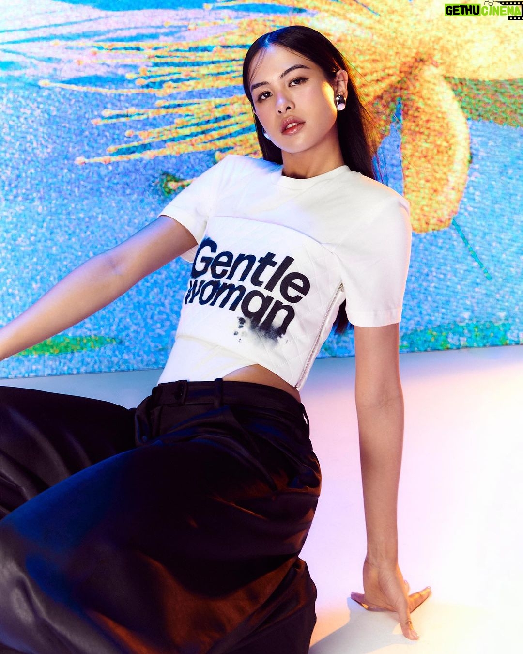 Maudy Ayunda Instagram - Sleek and vibrant. Never go out of style. Visit @gentlewomanstore’s Flagship Store at Siam Square or shop my picks online www.gentlewomanonline.com/collection/maudyayundaforgentlewoman. 🖤