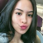 Maudy Ayunda Instagram - Skin feelin plumpy. 🏝️