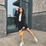 Maudy Ayunda Instagram - Friday fit. Featuring my fave top from #LazLook. Loove shopping at LazLook karena pilihannya banyak dan mau belanja kapan aja dan berapa aja pasti selalu gratis ongkir! Plus sekarang lagi ada Fashion Flash Deals, so you can get discount up to 80% + extra voucher 20% and cashback! Don't miss it 💕 @lazada_id