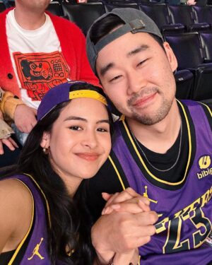 Maudy Ayunda Instagram - Date night. 🏀

My prediction was right, Lakers won by 20+, u loseee @jessechoi_