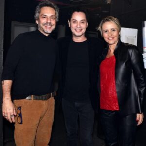 Maurício Branco Instagram - Nero , Branco e Gam . Que tal esta rede ? Nos Bastidores de “ O Mistério de Irma Vap “ . Foto Cristina Granato @alexandrenero #rio #teatro #atores