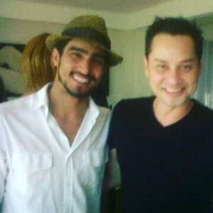 Maurício Branco Instagram - Parabéns pelo excelente trabalho !!! @renatogoess Eu sempre soube que você alcançaria a perfeição. 🙏 Foto de 2013 #ator #pantanal2022 @tvglobo