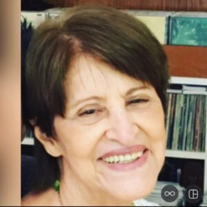 Maurício Branco Instagram - Hoje , é seu aniversario mãe . O bem mais precioso que possuo . São 53 anos ao seu lado . Unidos,  sempre , nunca nos separamos , tirando alguns períodos em que tive que trabalhar em outras cidades ou fora do Brasil . Juntos temos um belo caminho , todas as vezes que caí , foi você que me ajudou a levantar , e triunfar novamente. Estamos evoluindo  juntos aqui na terra . Uma troca que tenho certeza , vem de outras vidas . E espero de coração mãe , que esta seja apenas uma de muitas outras que virão . Daqui até a eternidade . Love You !! Muita saúde , amor … Afinal só o amor importa , nada mais . Você é o máximo !!! Love you mãezinha . ❤️❤️❤️❤️❤️❤️