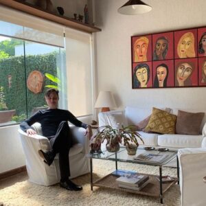 Maurício Branco Instagram - Casa da esposa do meu Pai . 
Brasília 2021 .