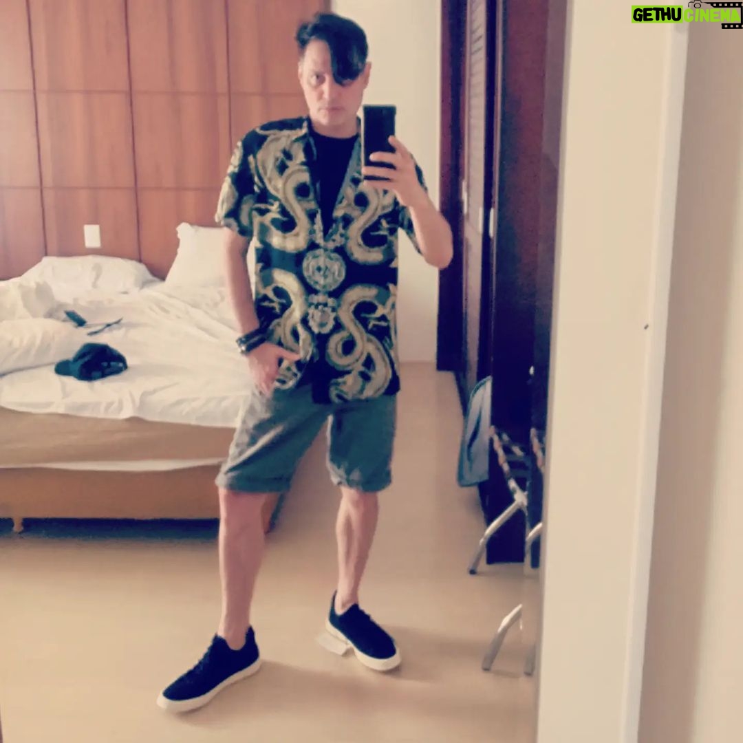 Maurício Branco Instagram - Isolamento da nisso . Kkkkk Kubitschek Plaza
