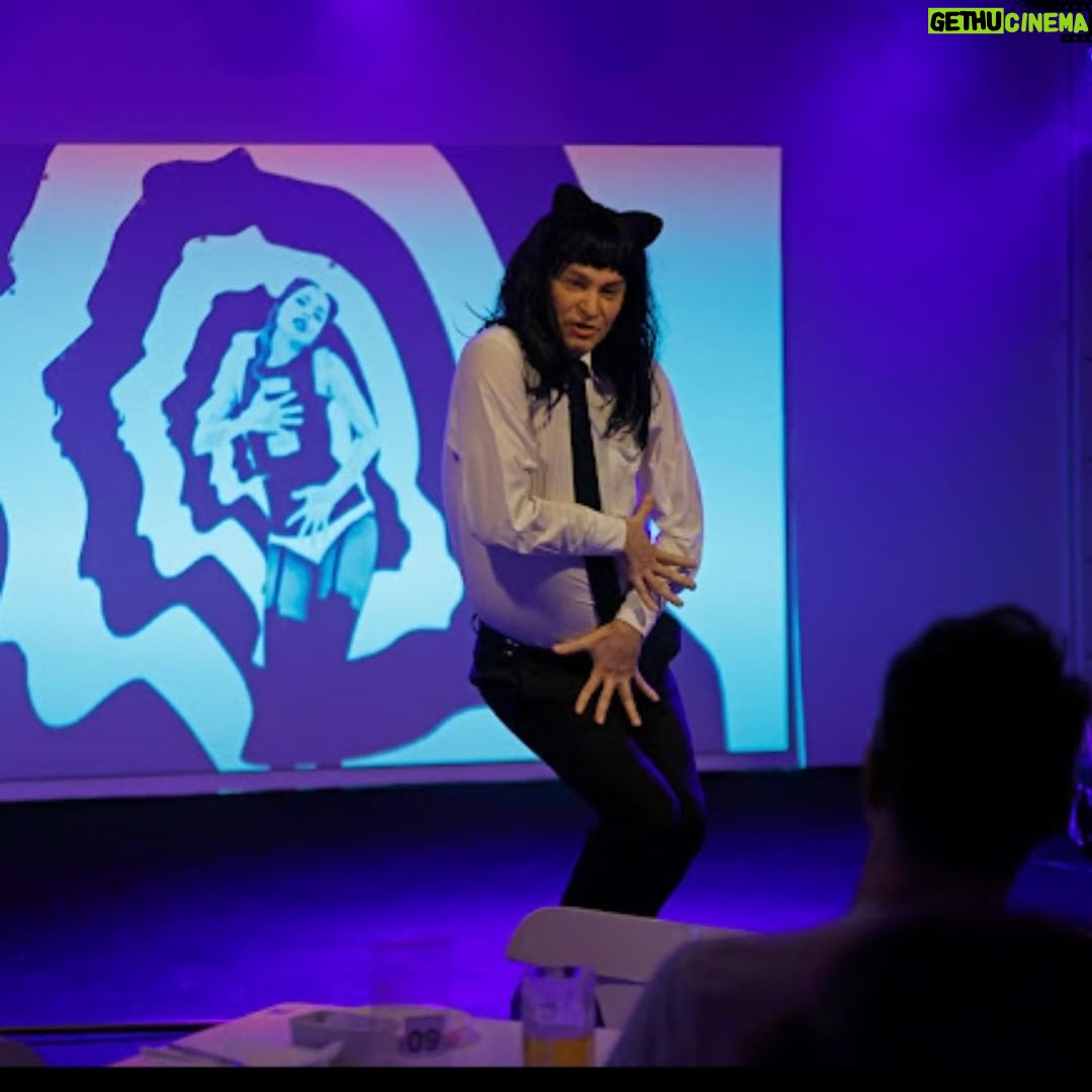 Maurício Branco Instagram - Ainda dublando Anita em BANG . Nos sigam na pagina : @naosabedublarnaodesceproplay #mauriciobranco #ator #comedia #dublagem
