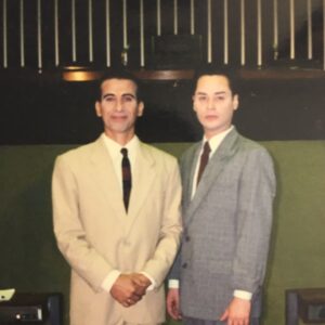Maurício Branco Instagram - Eu na pausa das filmagens do Docudrama “ AI -5 , O dia que não existiu “ ( disponivel no Youtube ) , no qual interpreto o jovem deputado Marcio Moreira Alves que foi o estopim para o Ato Intitucional Numerp 5 em 1968 . Brasilia 2001 . Serie 30 anos de carreira.