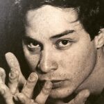 Maurício Branco Instagram – Da serie 30 anos de carreira . Aqui aos 24 anos na peça dirigida pelo argentino Carlos Mathus . Lição de Anatomia 1994 – São Paulo . #teatro #ator #mauriciobranco