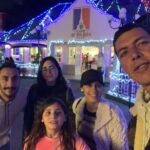 Mauricio Aspe Instagram - Familiooooon….♥️♥️♥️🙏🏻Gracias❤️♥️❤️ #BabyKala @shakti_aspe @sheylaaresfernandez @juancarlosmorh #Navidad #AñoNuevo #Felicidad #Cuba #Mexico #MisCachorritas #MisPrincesas #LoMejorDeMiVida #Feliz2023 #Gracias2022 Six Flags Mexico