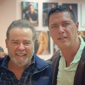 Mauricio Aspe Instagram - Ñooooo Con El Puro!!! #CesarEvora Falto Mi Mamashita @victoriaruffo ❤️