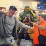 Mauricio Aspe Instagram - #TBT Daleeee Descaraooooooo Con Todo y La Tortuga Ninjaaaa!!! #VictorMolina #PateandoLaLata #Cuba 🤣😂🤣 🇨🇺 #ActorCubano @victormolina77
