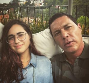 Mauricio Aspe Instagram - Con Mi Princesa Mayor! @shakti_aspe #TeAmo #Hermosa #MeTienenCuleco #BabyKala 🍼#Shakti 🔫❤️❤️❤️