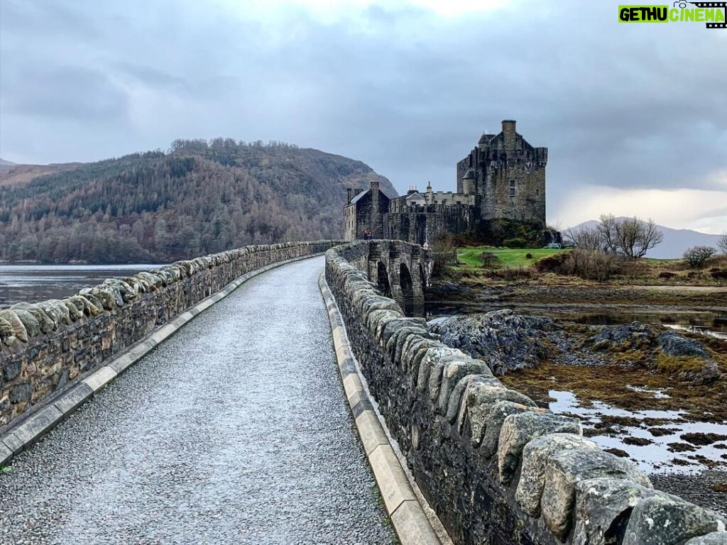 Mauricio T. Valle Instagram - Eilean Donan Castle