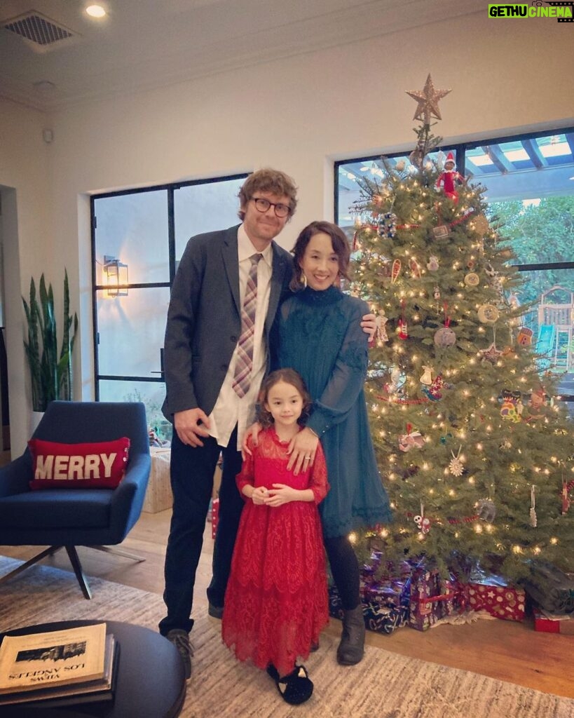 Maurissa Tancharoen Instagram - Merry merry.