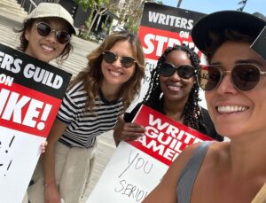 Maurissa Tancharoen Instagram - We go big. So much love for our #AgentsofSHIELD S1-S7 writers/friends/family! 💙 #wgastrong (tried to tag all but insta wouldn’t let me so special shout-out to @bagz_identification @geoffreycolo @obleyo @craigtitley741 @laurendemiranda #paulzbyszewski #brentfletcher and #jeffbell)