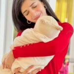 Mawra Hocane Instagram – to the one who will have my heart forever… AARA ♾️ #Khala 

Happy Galentine’s to my two most special galssss 👩‍👩‍👧 @urwatistic #JahanAaraSaeed 👶🏻🫶🏻 Lahore لاہور